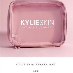 Kyle skin travel bag